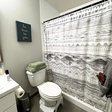 Central Tacoma Homestay With Breakfast Included -Private Room- Room photo
